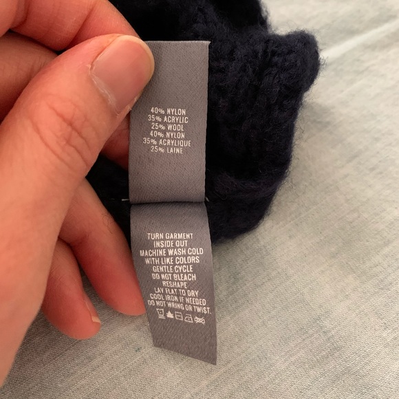 NWOT aerie turtleneck sweater - Picture 4 of 6